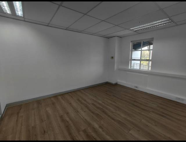 412M² OFFICE TO LET IN FOURWAYS
